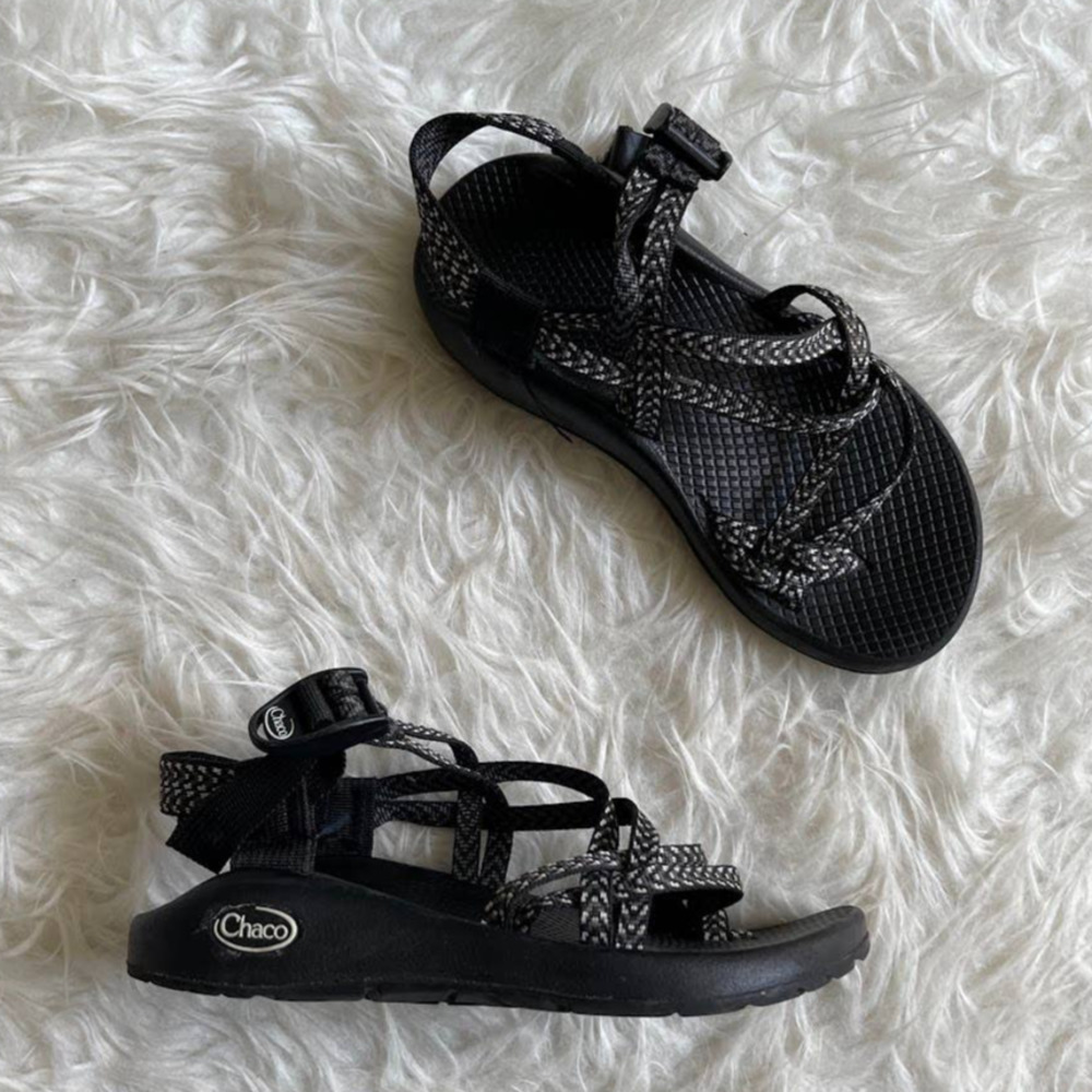 Chaco Womens 5 Boost Black & White ZX/2 Classic Sandals